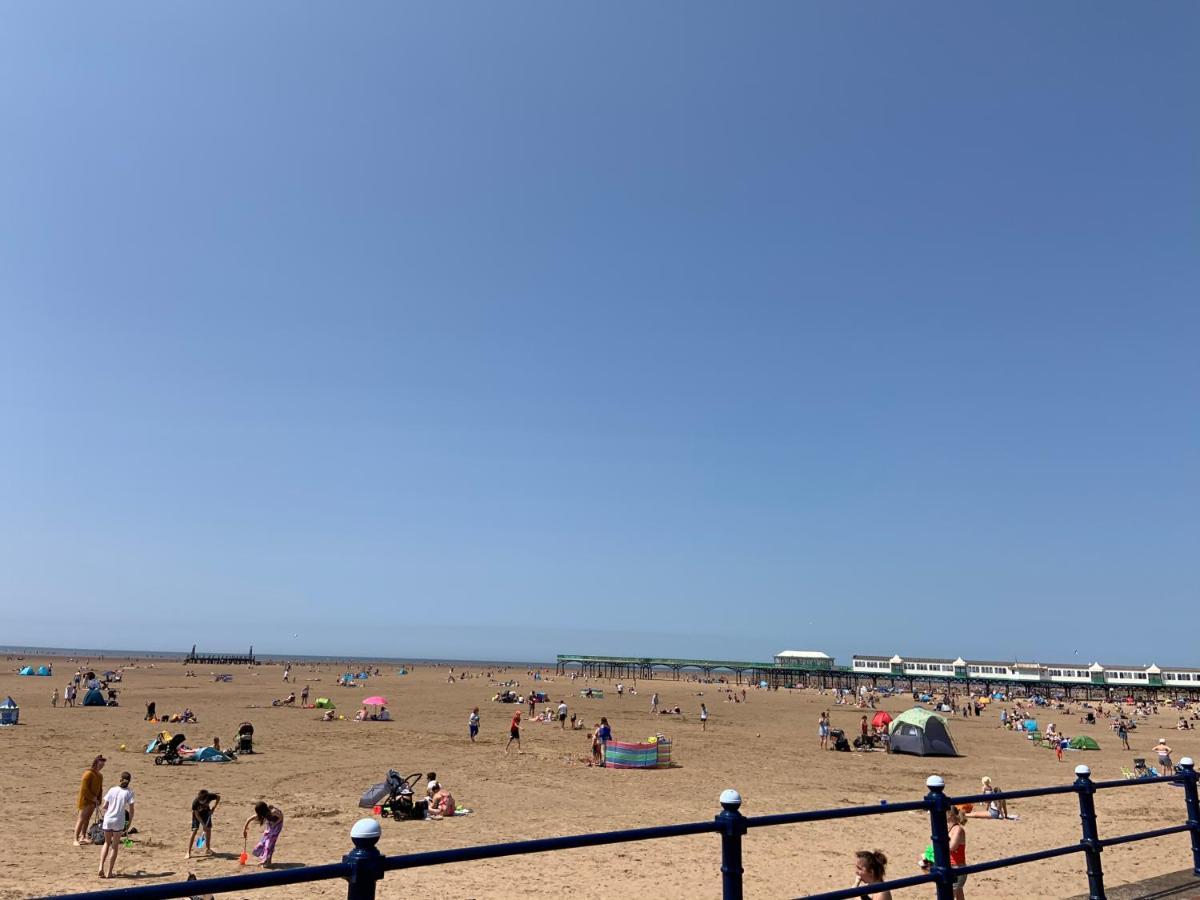 Beach View - Amazing Sea Views Lytham St Annes Kültér fotó